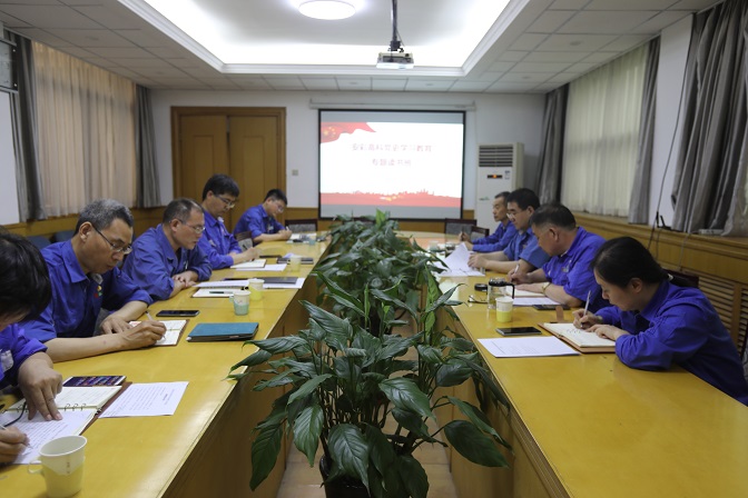 安彩朗朗讀書處，夏木蔭蔭正可人——安彩高科舉辦首期黨史學習教育專題讀書班