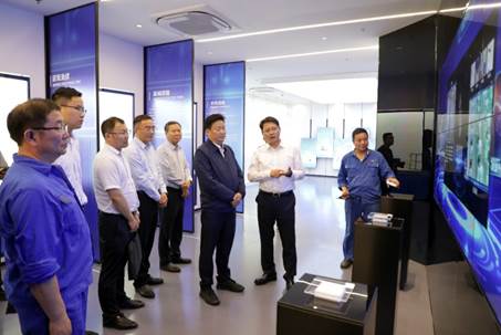 打造向上向前第一象限生力軍 錘煉甘于做人做事作難、受苦受累受屈的企業(yè)家隊伍——河南投資集團黨委書記、董事長劉新勇蒞臨安彩高科開展主題教育調研